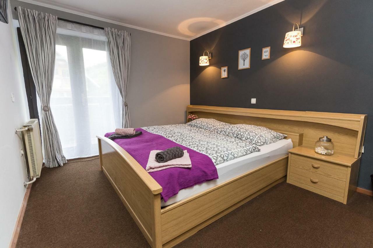 Rooms Malina Blejska Dobrava Eksteriør billede
